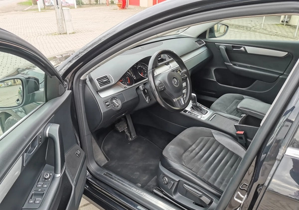 Volkswagen Passat cena 41900 przebieg: 247000, rok produkcji 2013 z Chojnów małe 379